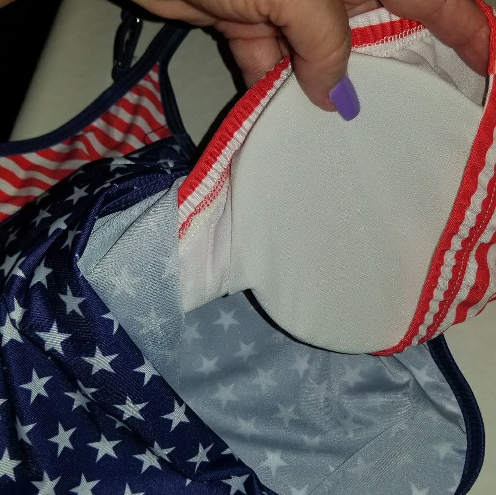 Bikini - Picture 3 of 6
